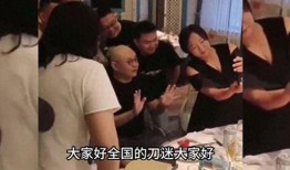 吃瓜娱乐倒水游戏视频,揭秘吃瓜娱乐中的倒水游戏趣味瞬间